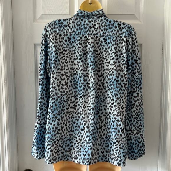 Victoria’s Secret Pajama Top Size M Animal Print Blue Gray Cotton Button Front - Picture 3 of 10